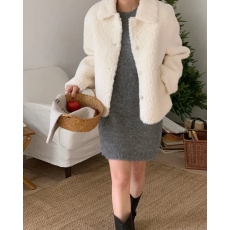 chic 韩版冬季时尚减龄翻领单排扣羊羔毛皮毛一体短款夹克外套