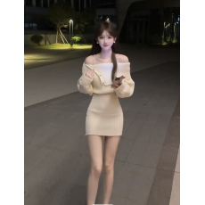 批发白色一字肩毛线连衣裙女秋新款露肩性感纯欲修身短裙