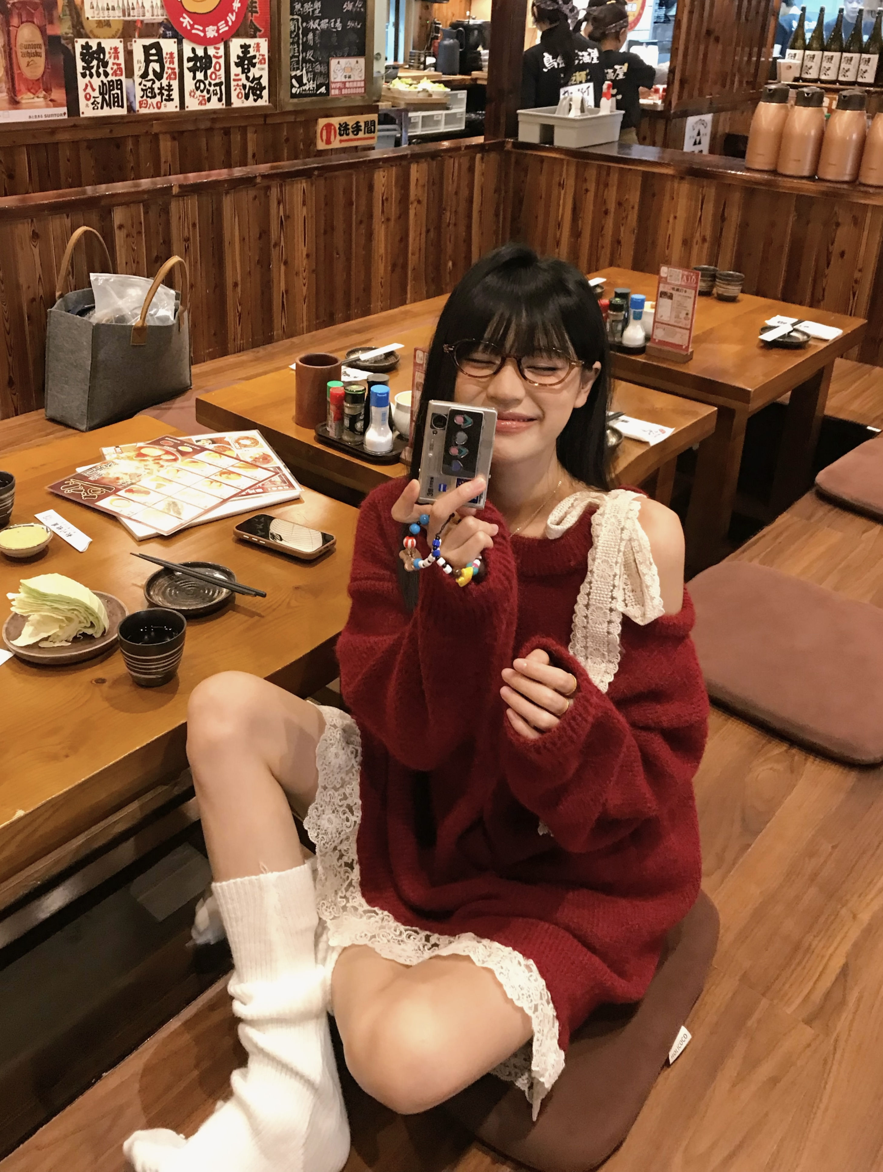 실사 신년 로브 디자인 센스 외국 가스 레이스 조각 나비 넥타이 Chic 스웨터