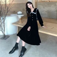 批发外贸大码法式<b class='q'>复古</b>气质红色连衣裙女春季微胖mm洋气显瘦丝绒<b class='q'>长裙</b>子