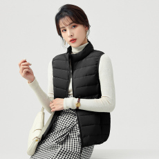 批发轻薄羽绒服马甲女短款秋冬新款保暖背心无缝白鸭绒打底外穿马夹