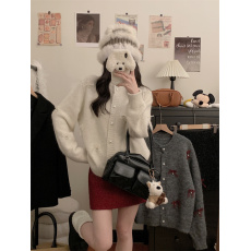 批发实拍实价  新年套装蕾丝蝴蝶结圆领针织开衫+小香风亮丝红裙短裙