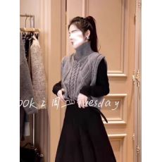 批发多娜女装双面马甲背心毛衣女早秋季高领麻花针织开衫欧货洋气上衣