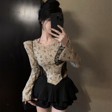 批发实拍实价 纯欲蝴蝶印花拼蕾丝露背<b class='q'>长袖</b>上衣打底衫裙裤女秋套装