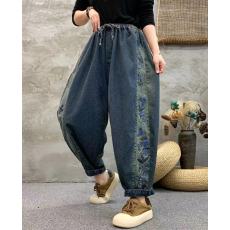 批发实拍2025年早春复古水洗磨白贴布大码牛仔女新款松紧腰宽松小脚裤