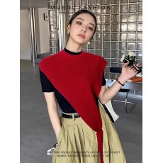 批发安可拉红设计感开叉针织披肩女秋<b class='q'>冬</b>新款三角斜边马甲叠穿洋气百搭