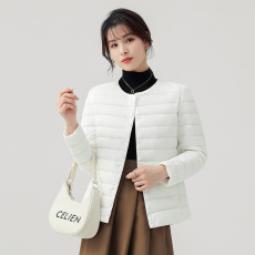 批发轻薄羽绒服简约女短款秋冬新款保暖圆领百搭白鸭绒打底外穿长袖