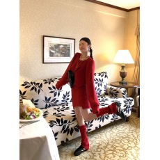 批发好好家羊毛拉链开衫短款毛衣女冬季+高腰短裙子+<b class='q'>袜套</b>套装