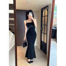 批发实拍名媛闪钻吊带抓绒连衣裙纯欲性感抹胸包臀小妈裙显身材绝美裙