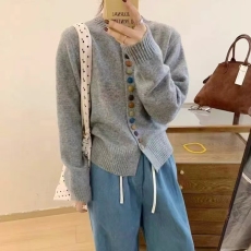 批发甜美彩色扣韩系保暖毛衣开衫外套女秋季新款宽松针织上衣
