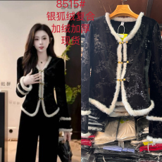 批发YUANLIANSU/圆脸酥绮梦干年秋冬新中式国风黑色盘扣丝<b class='q'>绒套装</b>
