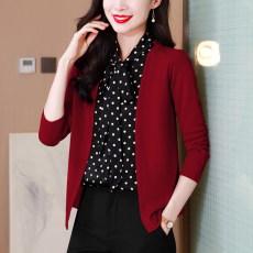 批发实拍洋气印花衬衣女士春装气质优雅假两件拼接针织衫独特别致上衣