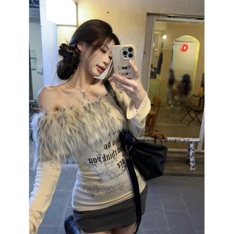 원본 솜씨 아메리칸 알파벳 프린트 모피 칼라 오프숄더 만나는 디자인 센스 작은 대중 인사이드 가져 가라. 오프숄더 맨위