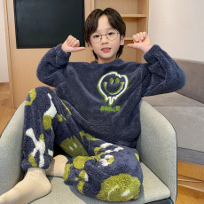 批发[黛琳芬]法兰绒<b class='q'>亲子装</b>男孩儿童睡衣<b class='q'>套装</b>秋冬加厚女孩童装家居服4