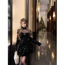 批发实拍黑色<b class='q'>丝绒</b><b class='q'>连衣裙</b>女冬季新款约会收腰显瘦细闪短裙