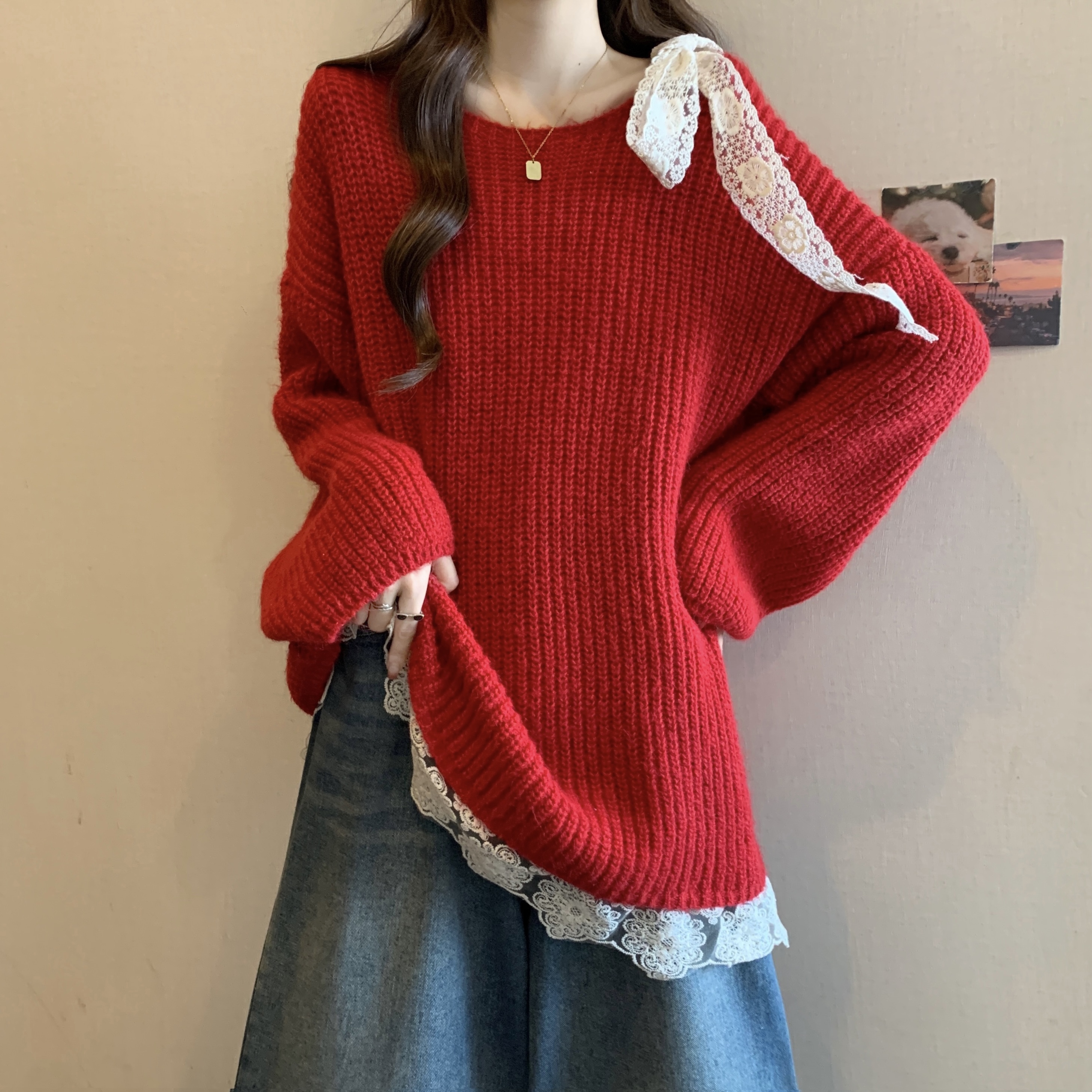 PF29566#大码法式红色减龄小心机蕾丝拼接露肩毛衣胖MM显瘦上衣女裝貨源服裝批發