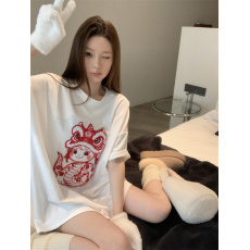 批发实拍实价 蛇年加厚秋冬短袖女重工绣花卡通趣味洋气内搭<b class='q'>上衣</b>潮