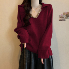 批发实拍<b class='q'>大码</b>2025秋冬新款红色本命年慵懒风V领<b class='q'>针织衫</b>时尚百搭毛衣女