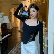 批发实拍2026春装新款设计挂脖镂空收腰长袖<b class='q'>T</b><b class='q'>恤</b>打底女拼接蕾丝短上衣