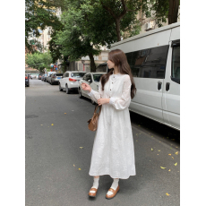 批发2026法式白色高级感长袖刺绣<b class='q'>连衣裙</b>女百搭气质绝美长裙