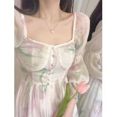 批发碎花雪纺方领泡泡袖<b class='q'>连衣裙</b>女夏季高级感长款收腰仙气超仙森系裙子