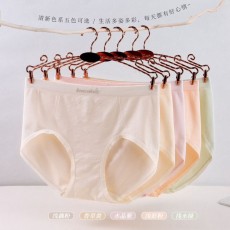 批发5条盒装  女士中腰<b class='q'>莫代尔</b>舒适透气型蚕丝底档三角裤<b class='q'>内裤</b>