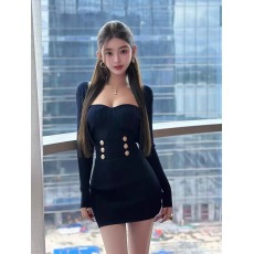 批发比弗利名媛 金扣小香针织长袖开衫抹胸包臀短裙套装