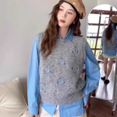 批发日系圆领花朵刺绣针织<b class='q'>马甲</b>女新款宽松甜美慵懒风毛衣背心