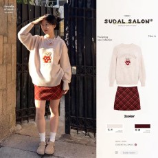 批发<b class='q'>秋</b>冬复古毛巾绣小熊套头毛衣女慵懒风针织衫加红色格纹半裙套装