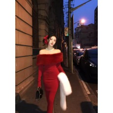 批发实价大红色<b class='q'>一字肩</b>露肩开叉针织连衣裙女冬季名媛包臀长裙子