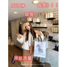 批发aaaaxbbb 卢塞恩信笺 白棕两色花苞短款羽绒服女圆领棉服保暖外套
