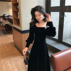 批发<b class='q'>韩国</b>外贸韩版领丝绒长袖连衣裙新款复古修身显瘦气质性感中<b class='q'>长裙</b>
