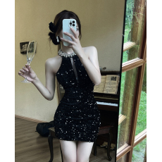 批发实拍法式赫本风重工镶钻亮片挂脖无袖显瘦修身包臀生日宴会<b class='q'>礼服</b><b class='q'>裙</b>