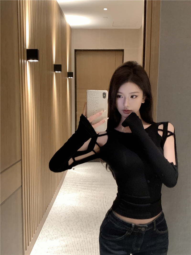 실사 정가 검정색 홀로우 아웃 티셔츠 여성 오프숄더 디자인 센스 반바지 몸매 가꾸기 섹시함 핫걸 긴팔 맨위