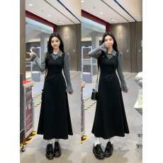 批发实拍  法式复古针织褶皱<b class='q'>撞色</b>高级感春季新款冷淡系独特别致<b class='q'>连衣裙</b>