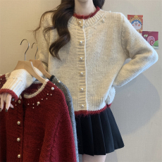 批发实拍实价 新款设计感拼色珍珠纽扣毛衣女宽松<b class='q'>圆领</b><b class='q'>针织</b><b class='q'>开衫</b>上衣