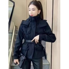 批发<b class='q'>杨幂</b><b class='q'>同款</b>2025春款冲锋衣女外套新款收腰超显瘦工装外套