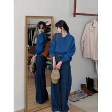 批发高级感蓝色翻领长袖针织打底衫<b class='q'>女</b>秋冬宽松短款毛衣内搭气质小上衣