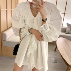 批发已出货    复古时尚蕾丝花边拼接荷叶边泡泡袖衬衫