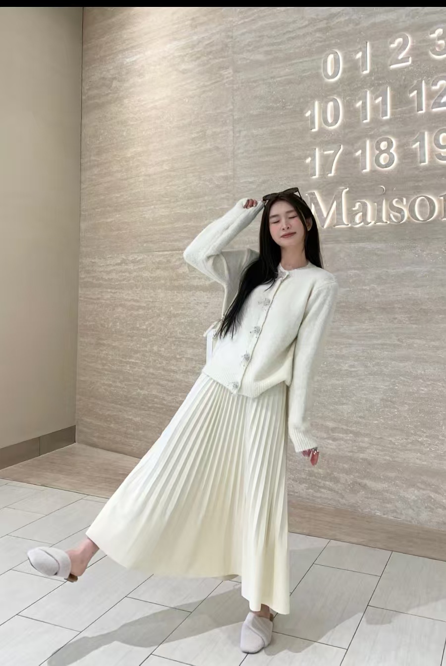 2025 년 봄 새로운 장기 Pleat 치마