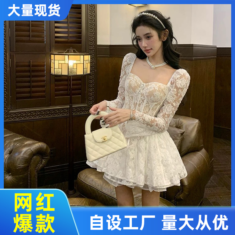 前10分钟新品5折自在风雅 白色法式蕾丝方领连衣裙女