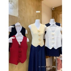 批发AS OFFICIAL法式浪漫气质立体玫瑰花设计V领背心小衫