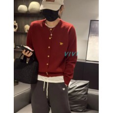 批发【圣诞红新年红】圆领金属扣设计软糯<b class='q'>羊绒</b>针织开衫休闲<b class='q'>毛衣</b>短外套