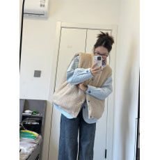 批发马甲女秋冬款格纹jennie同款背心外套上衣