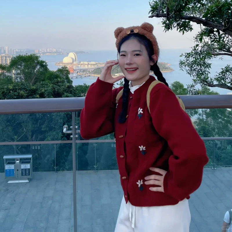 레트로 경적 버클 새해 빨간색 스웨터 카디건 여자 가을과 겨울 두꺼운 느슨한 게으른 새해 빨간색 뜨개질 외투
