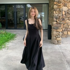 批发<b class='q'>大码</b>法式赫本风气质显瘦黑色背心裙女夏高级<b class='q'>韩版</b>超修身无袖A字裙