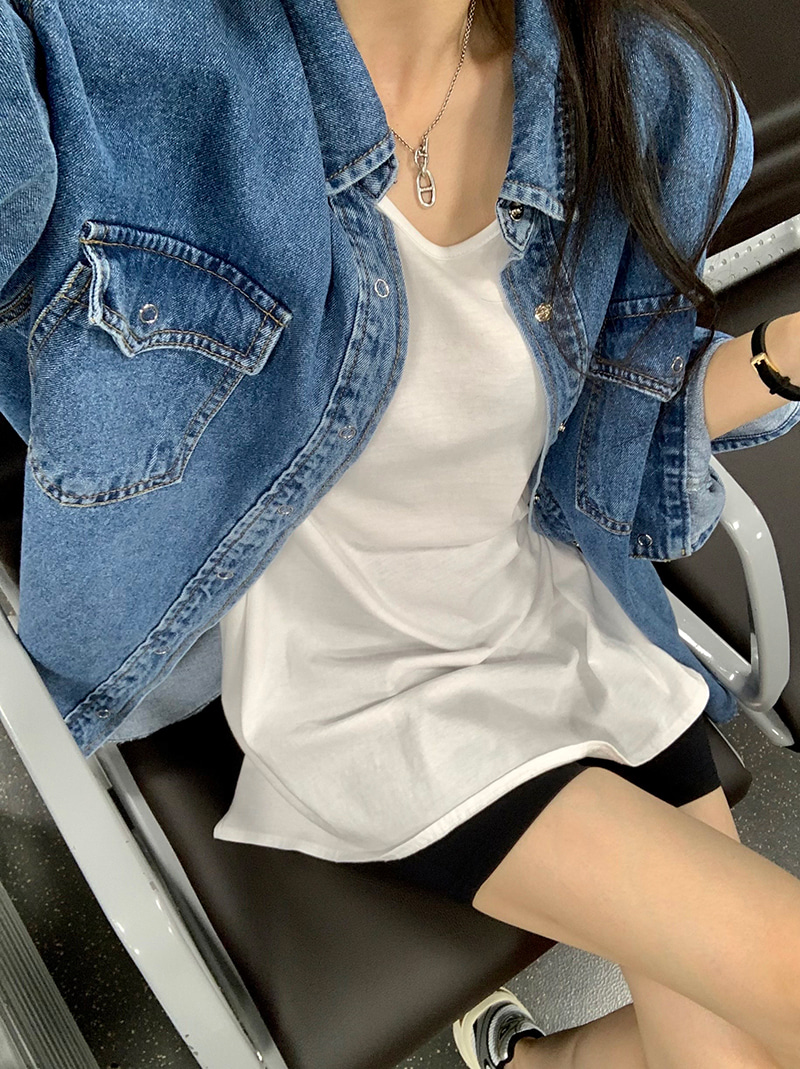 새로운 캐주얼 셔츠 여성 한국 스타일 리더쉽 단추 루즈핏 슬림해 보이는 다용도 데님 재킷 섹션