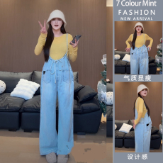 批发2026孕妇装新款<b class='q'>背带裤</b>前后两穿时尚阔腿牛仔裤+黄色长袖上衣套装