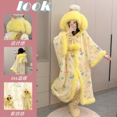批发新款斗篷睡衣女<b class='q'>厨师</b>狗饼饼法兰绒加厚卡通可爱少女睡袍家居<b class='q'>服</b>套装