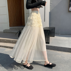 批发实拍白杏色半身裙女春季中长款不规则伞裙设计感小众重工网纱裙子
